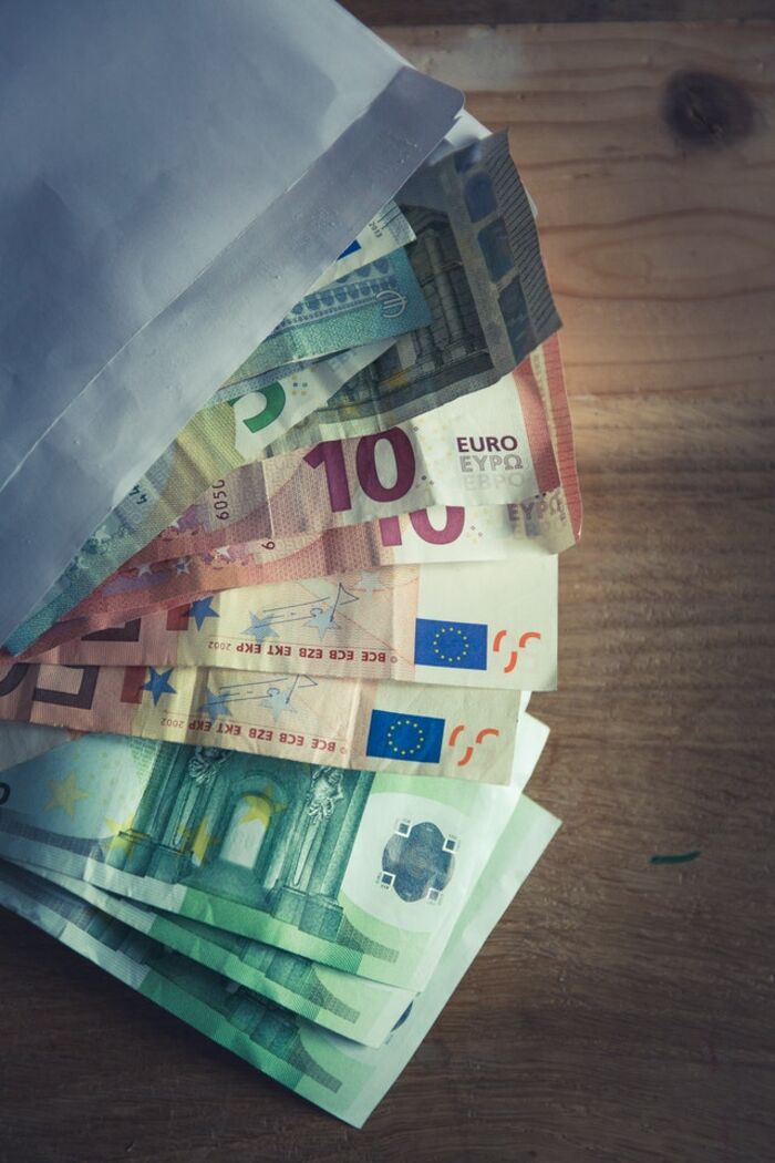 Illustration — financial risk prevention